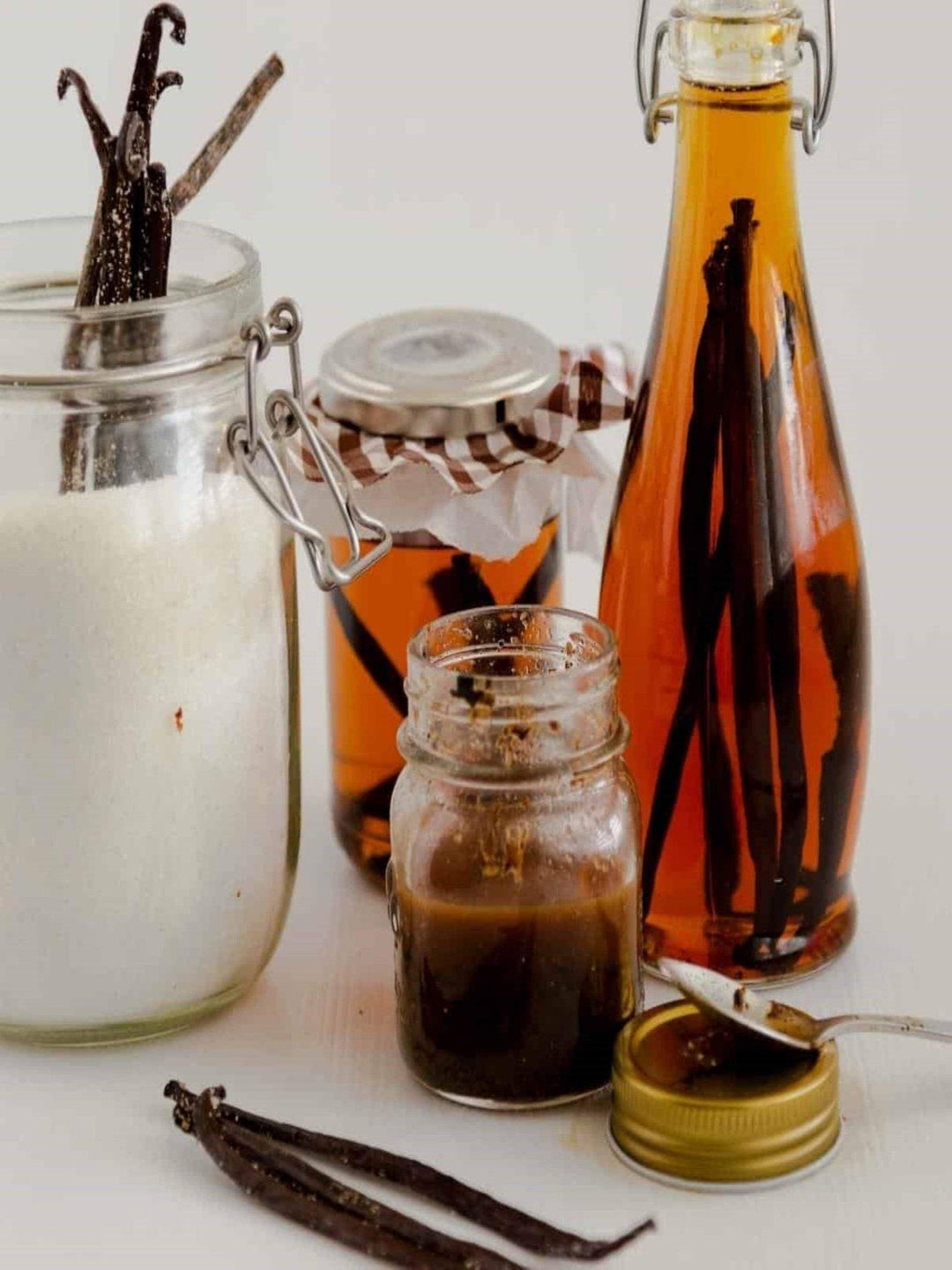 Gousses de vanille Bourbon de Madagascar Gourmet Grade-A<br> Pour l'extrait et la cuisson<br> 5 comptes, 15 comptes, 25 comptes, 50 comptes, 100 comptes